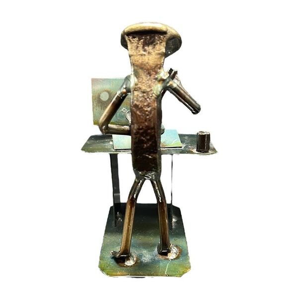 Roland Metal Art Railroad Spike Sculpture Cooking Show Influencer Career - Picture 6 of 10